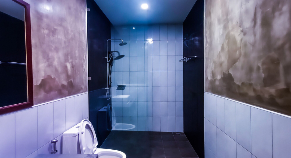 Bathroom 4, The Riva Vientiane Hotel, Vientiane