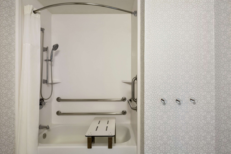 Bathroom 4, Hampton Inn Sedona, Yavapai