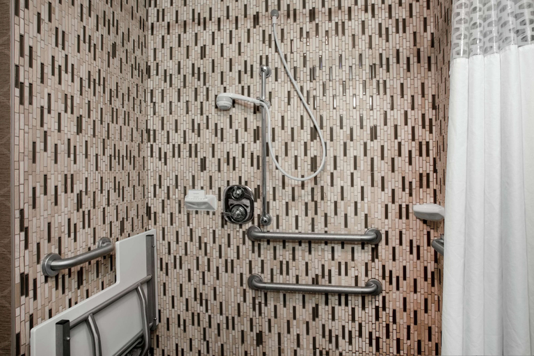 Bathroom 4, Hampton Inn Philadelphia/Voorhees, Burlington
