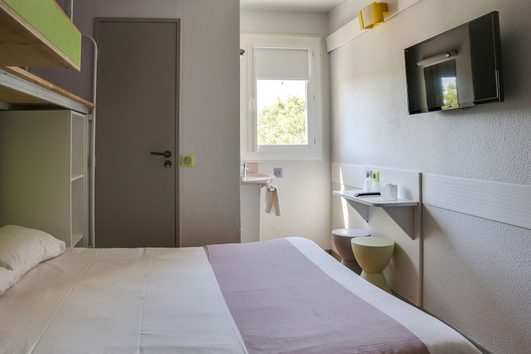 Bedroom 3, Hôtel Valence Sud, Drôme
