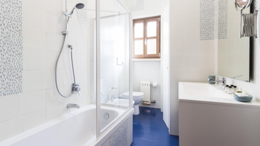 Bathroom 5, Il Borgo Apartments A2 - Sv-d600-bove3bta, Savona
