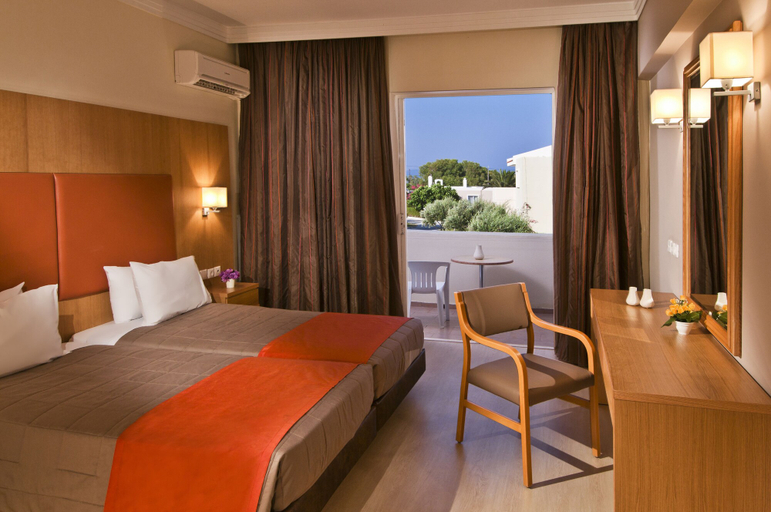 Bedroom 3, Kipriotis Village Resort by Anayia All Inclusive Resorts, South Aegean