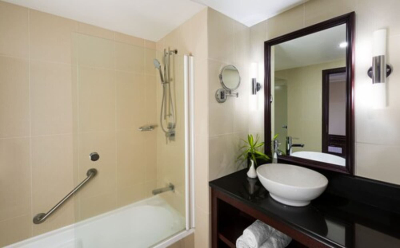 Bathroom 5, Samoa Beach Resort, Aana Alofi III
