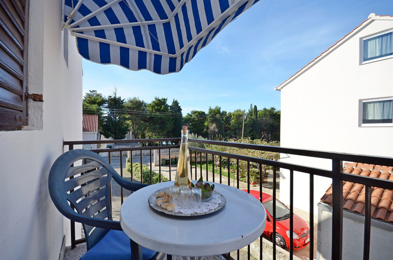 Others 5, Apartments and Rooms Bepina, Vodice