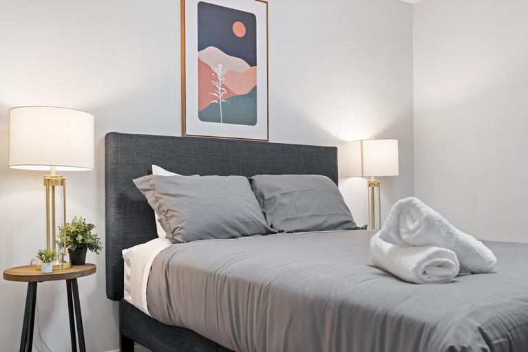 Others 3, Stylish 1BR Near UT Highland Evonify, Travis