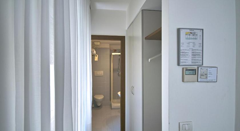 Bedroom 3, Hotel L'Approdo, Genova