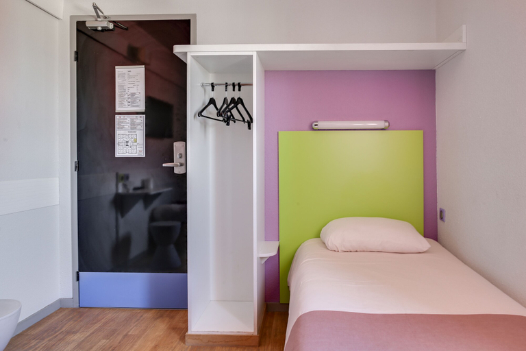 Bedroom 3, Hôtel Valence Sud, Drôme