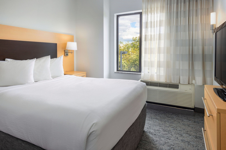 Bedroom 23