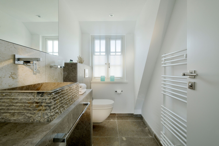 Bathroom 5, Hotel Duene, Nordfriesland