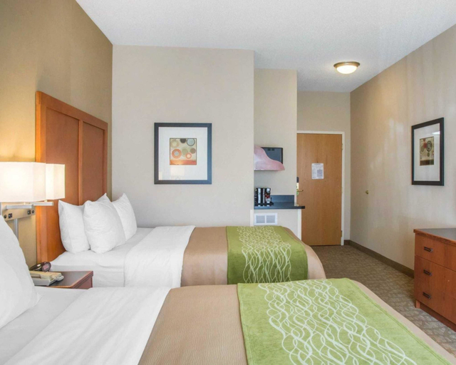 Bedroom 3, Comfort Inn & Suites West Chester - North Cincinnati, Butler
