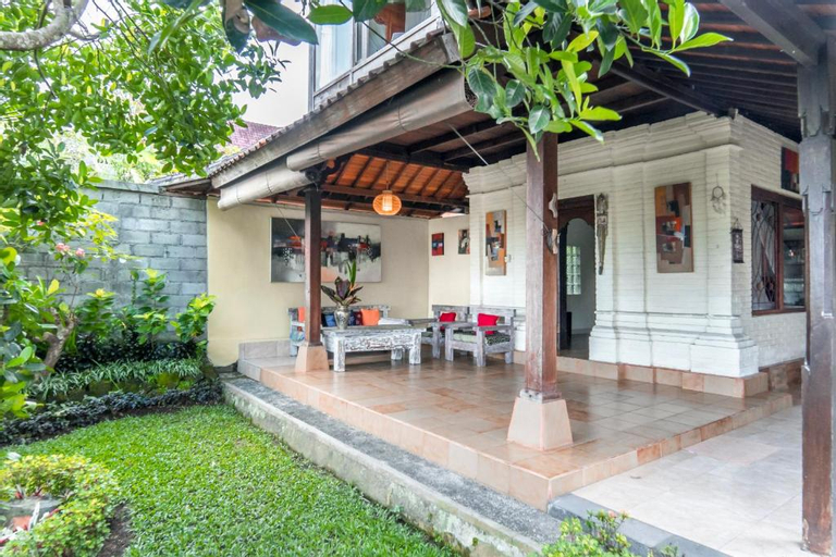 Exterior & Views 5