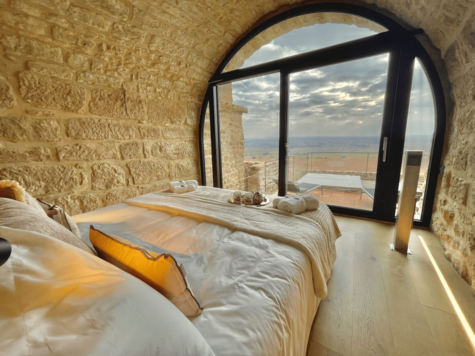 Bedroom 2, Masia de Queralt, Lleida