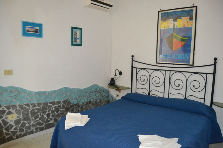 Bedroom 3, Hotel Tirreno Residence, Napoli
