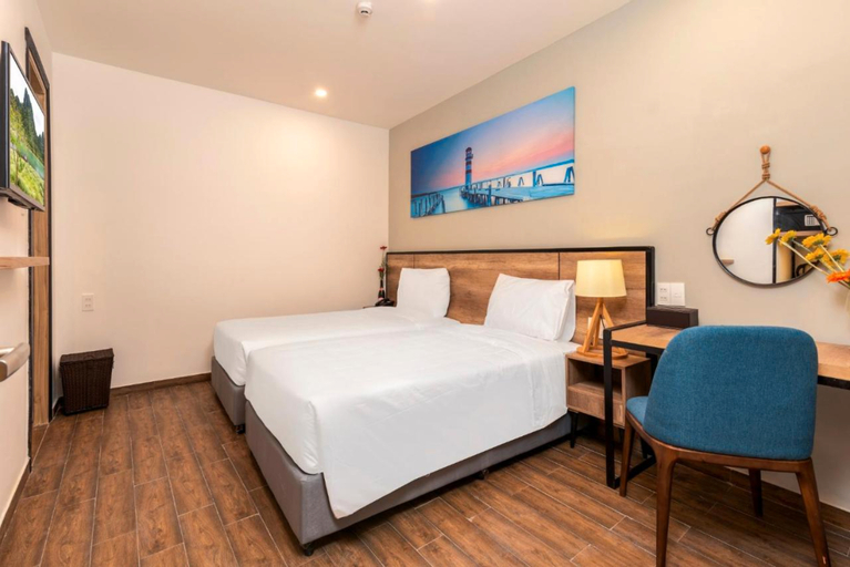 Bedroom 12