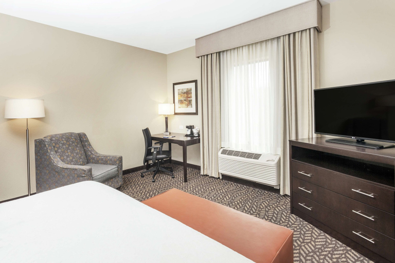 Bedroom 3, Hampton Inn Philadelphia/Voorhees, Burlington