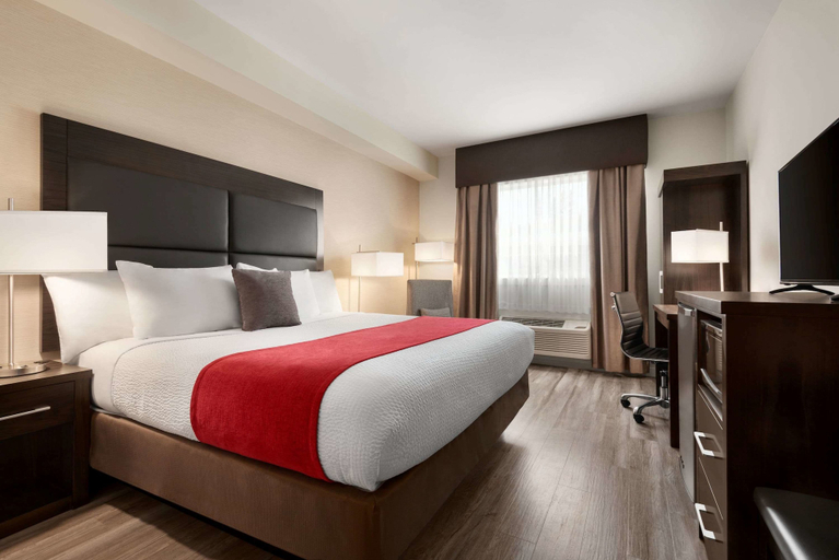 Bedroom 3, Days Inn by Wyndham 100 Mile House, Cariboo