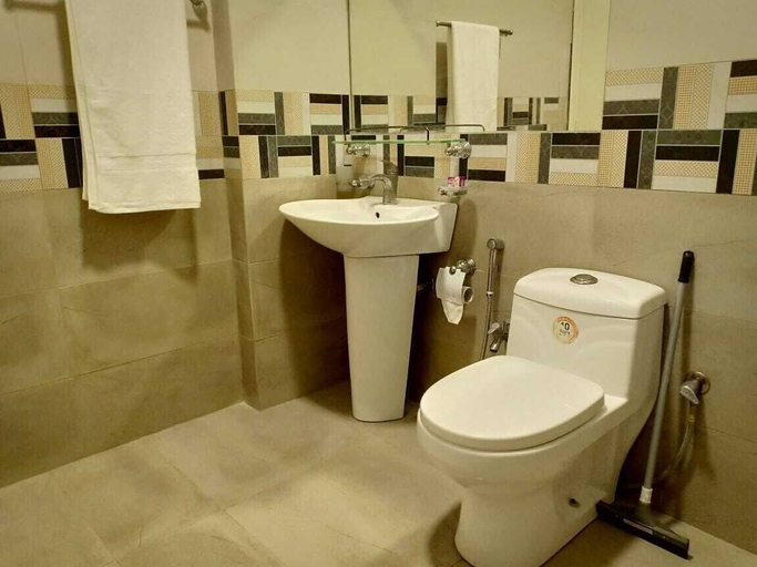 Others 5, Hotel Defence Inn, Karachi