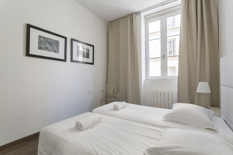 Bedroom 3, Le Jacquard, Rhône