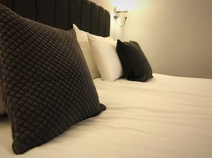 Bedroom 3, The Boars Head Hotel, Derbyshire