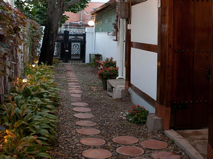 Moggoji Hanok Guesthouse (Korea Quality), Jongno