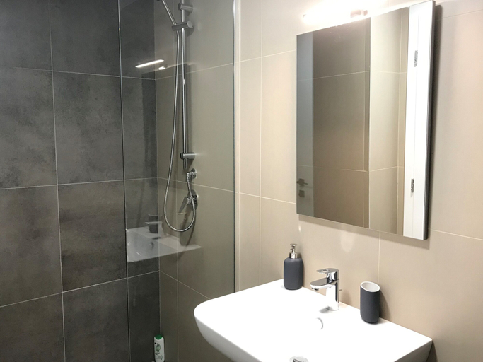 Bathroom 4, Choose Balkans Apartments, Tiranës