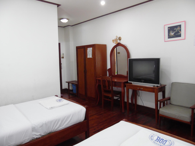 Others 5, Douang Deuane hotel, Vientiane