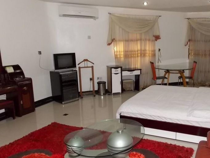 Others 5, MEGA HILTON, Calabar