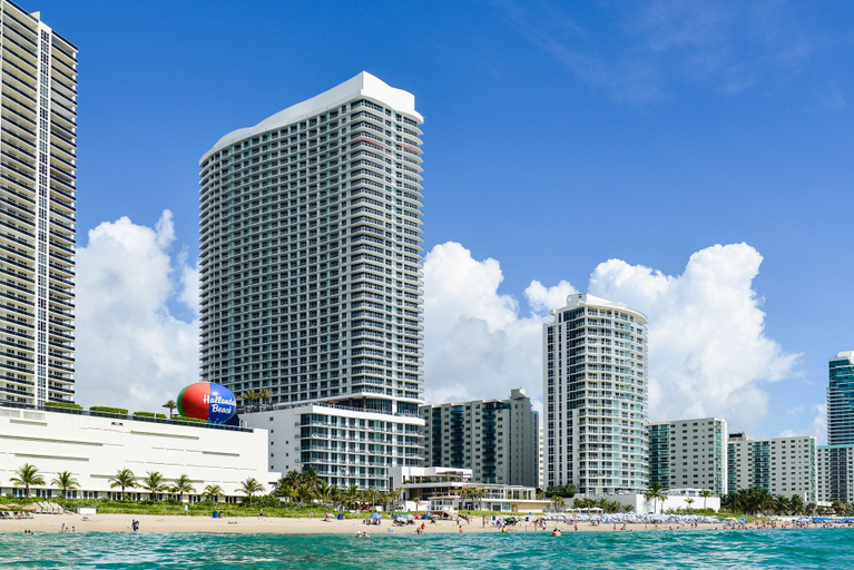 Exterior & Views 2, Lyfe Condo - Stay by the Beach - We Host, Broward