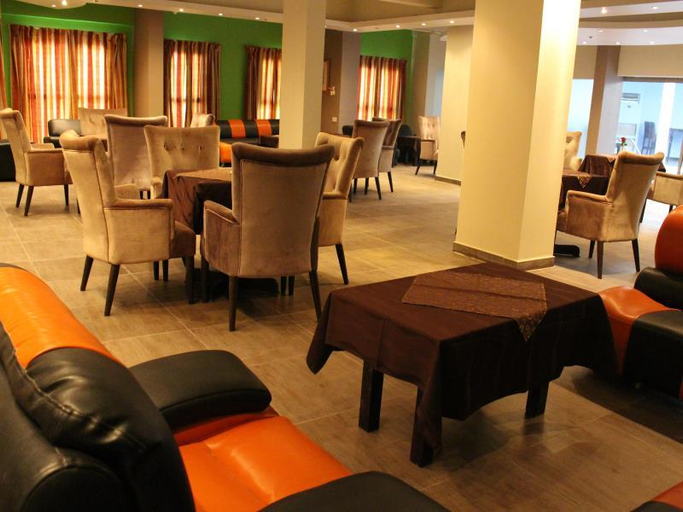 Food & Drinks 5, Riviera Hotel, Manama