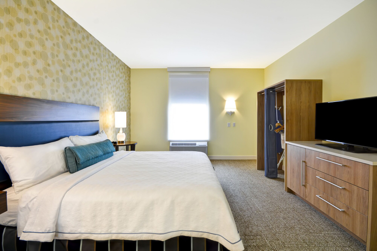 Bedroom 2, Home2 Suites by Hilton Dallas Addison, Dallas