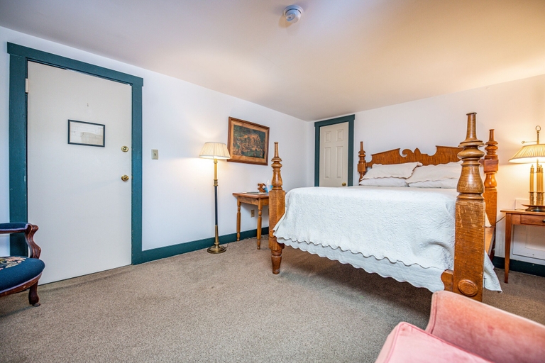 Bedroom 3, Wayside Inn, Frederick