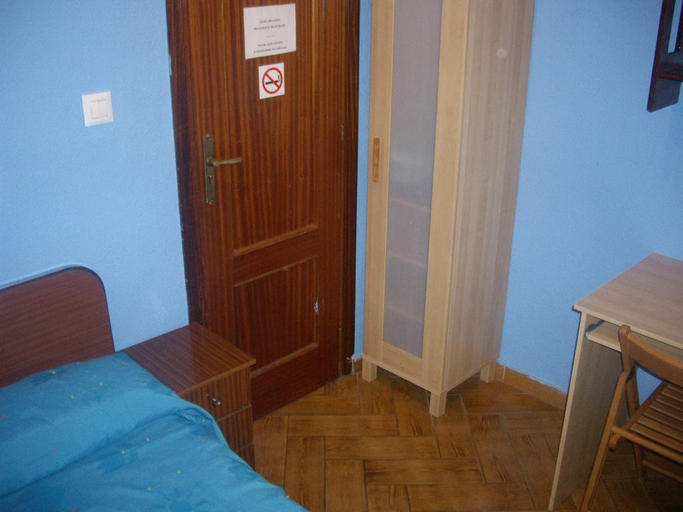 Others 5, Hostal Pacios, Madrid