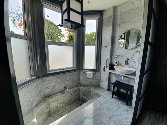 Bathroom 5, Tower Guest House, York