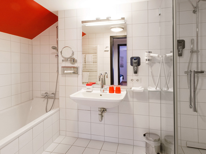 Bathroom 5, DORMERO Hotel Kelheim, Kelheim