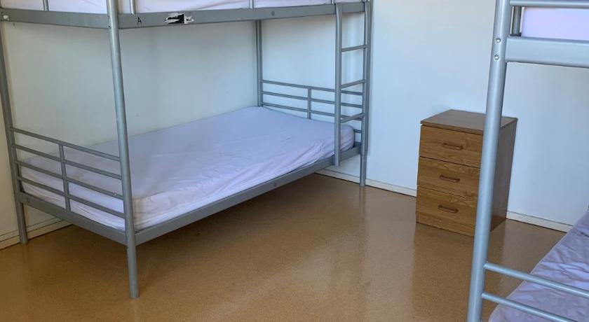 Bedroom 3, Roebuck Bay Backpackers and Party Bar, Broome