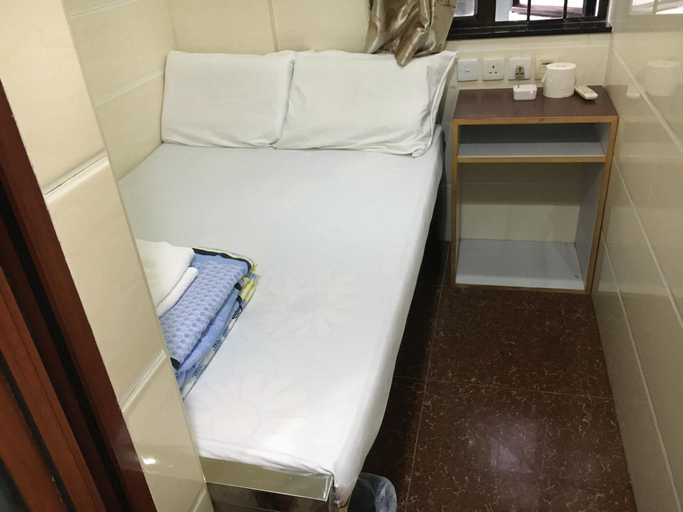 Bedroom 4, New York Guest House, Kowloon
