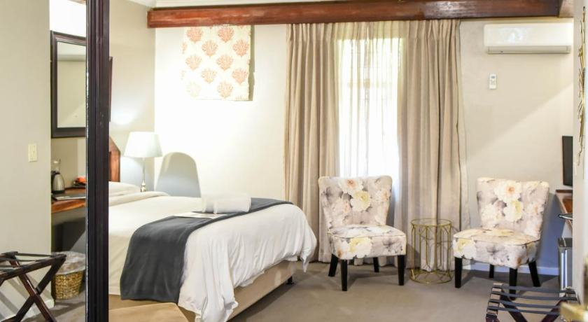 Bedroom 2, Oxford Lodge Vryheid, Zululand
