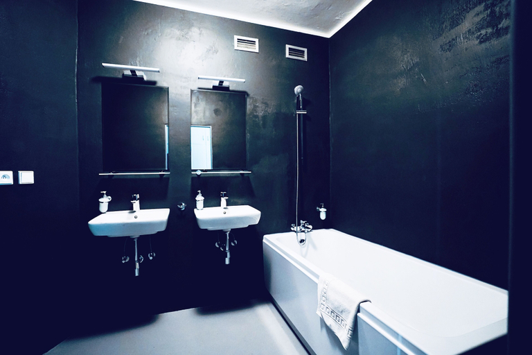 Bathroom 5, Interhotel America, Písek