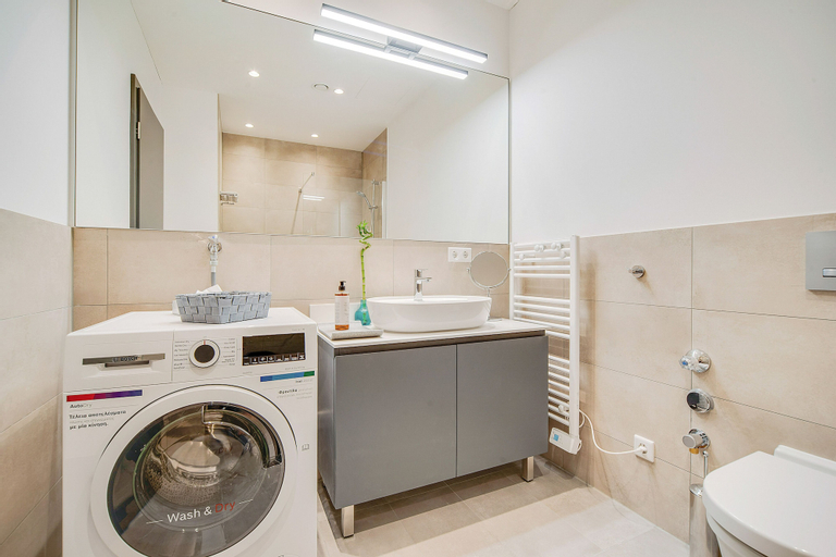 Bathroom 15