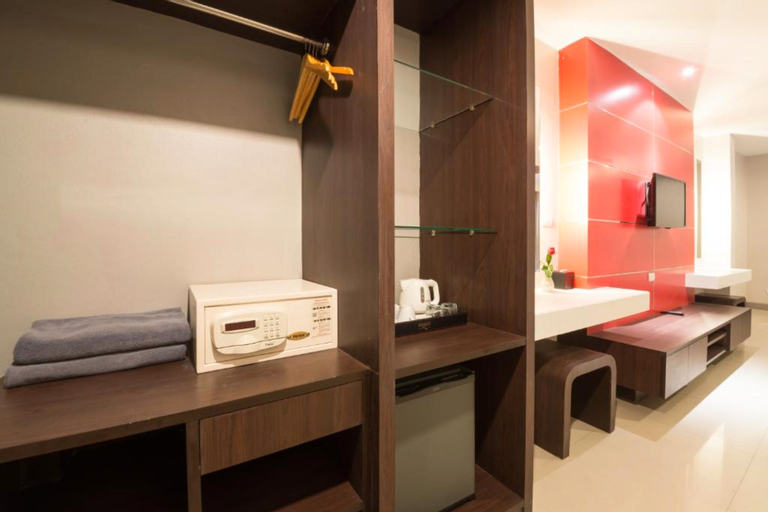 Bedroom 25