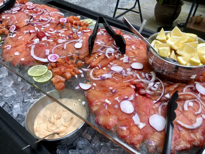 Food & Drinks 19