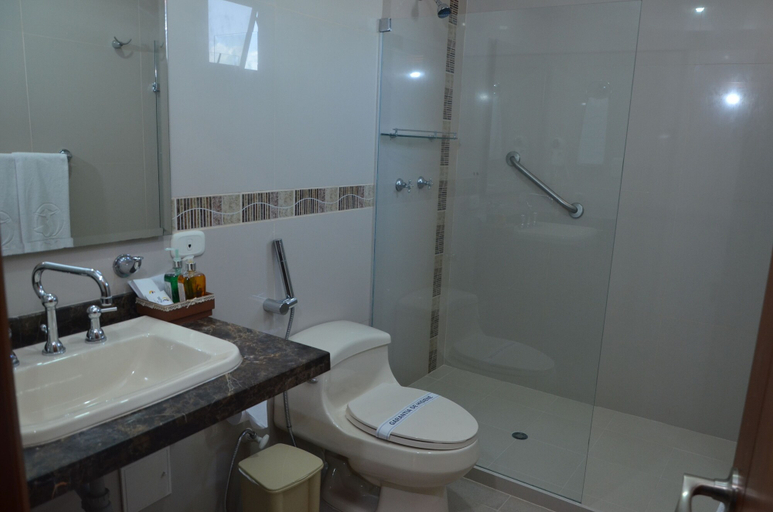 Bathroom 3, Tativan Hotel, Valledupar