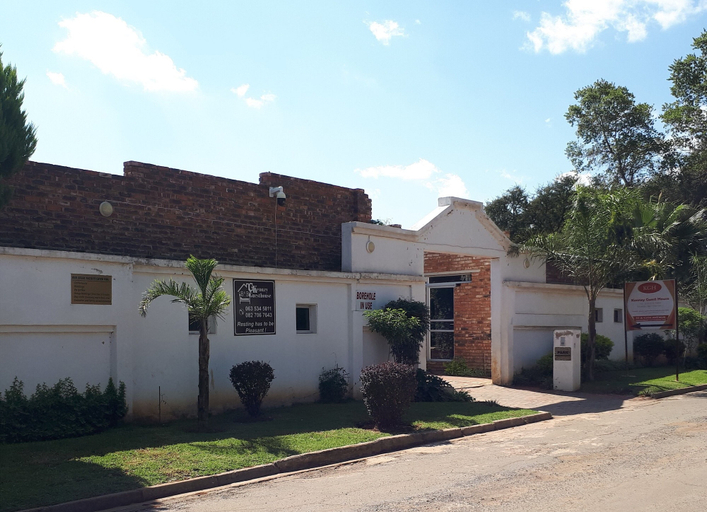 Exterior & Views 2, Kennzy Guesthouse, Ngaka Modiri Molema