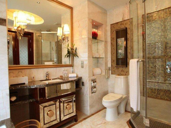 Bathroom 3, Fortune International Hotel, Qianxinan Buyei and Miao
