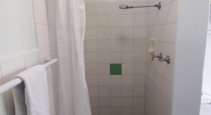 Bedroom 3, Hoey Moey Backpackers, Coffs Harbour - Pt A