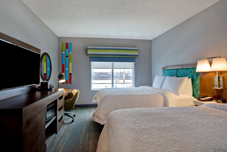 Bedroom 4, Hampton Inn by Hilton Brockville, Leeds and Grenville
