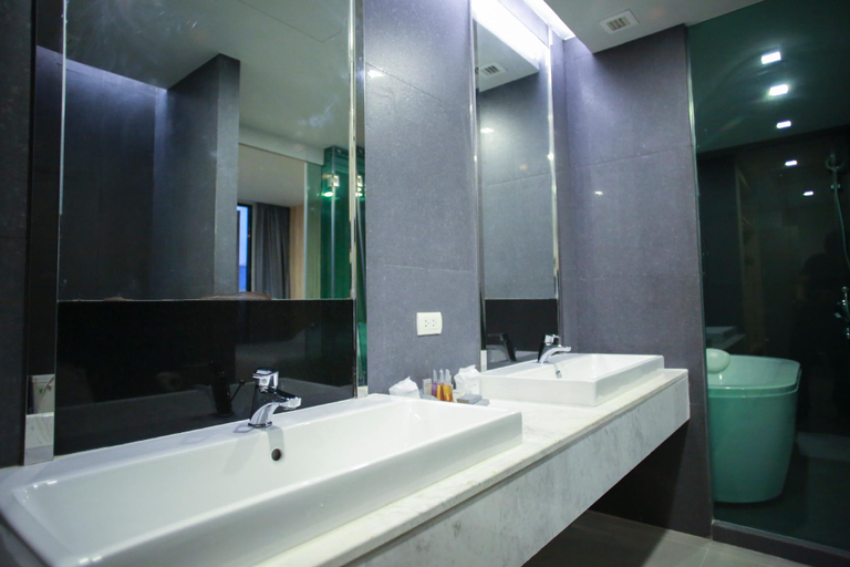 Bathroom, Holiday Poipet, Aranyaprathet