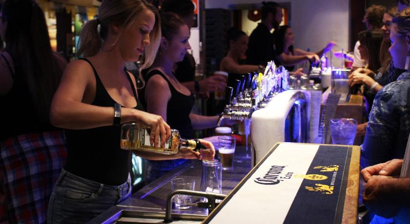 Food & Drinks 4, Hoey Moey Backpackers, Coffs Harbour - Pt A