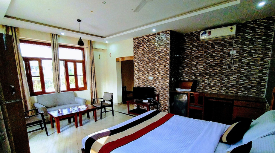 Bedroom 3, The New Swaraj Resort, Bharatpur