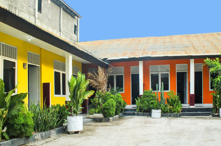 Exterior & Views 1, Hotel O Wisma Harapan Baik, Kupang